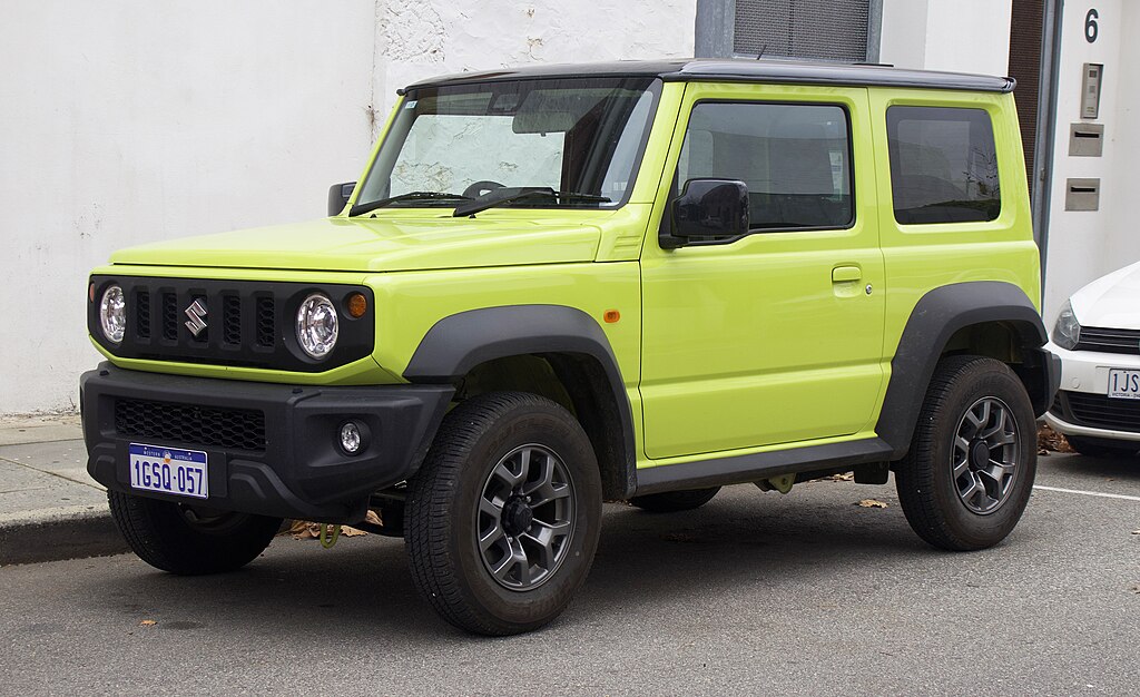 Suzuki_Jimny,_2020_front_01.jpg